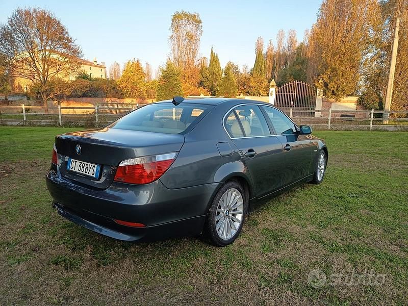 Usata BMW 525 Efficient Dynamics 163 CV (119 kW) 2005 Grigio Berlina