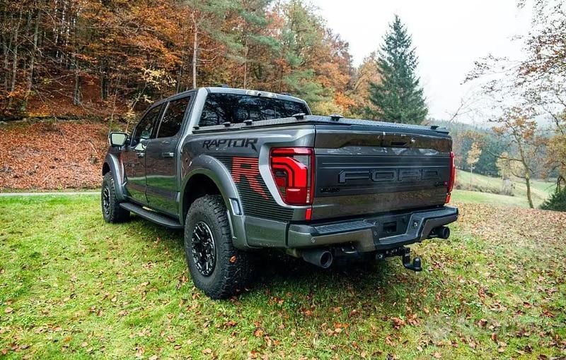 Nuova Ford F-150 Raptor 721 CV (530 kW) 2025 Nero Pick-up