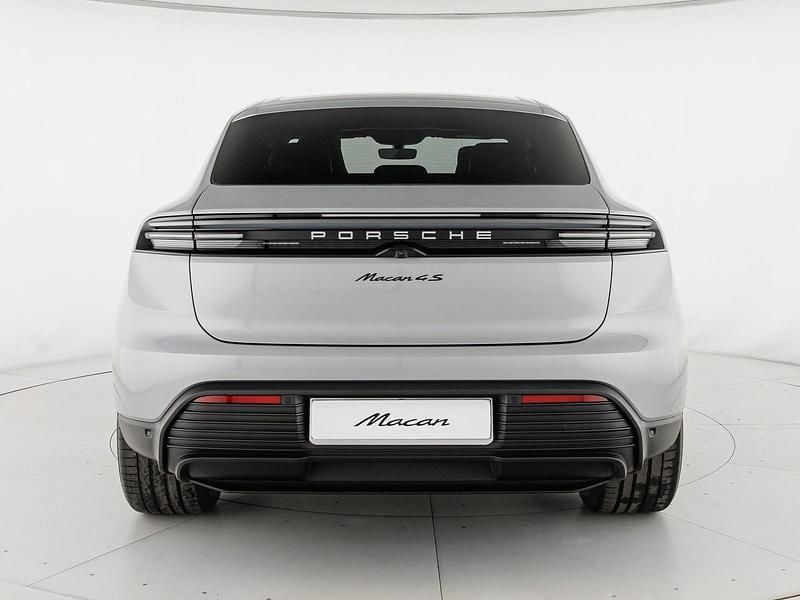 Nuova Porsche Macan 330 kW (449 CV) 2026 Argento dolomite metallizzato SUV
