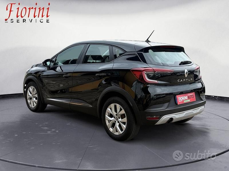 Usata Renault Captur Business 100 CV (73 kW) 2021 Nero SUV