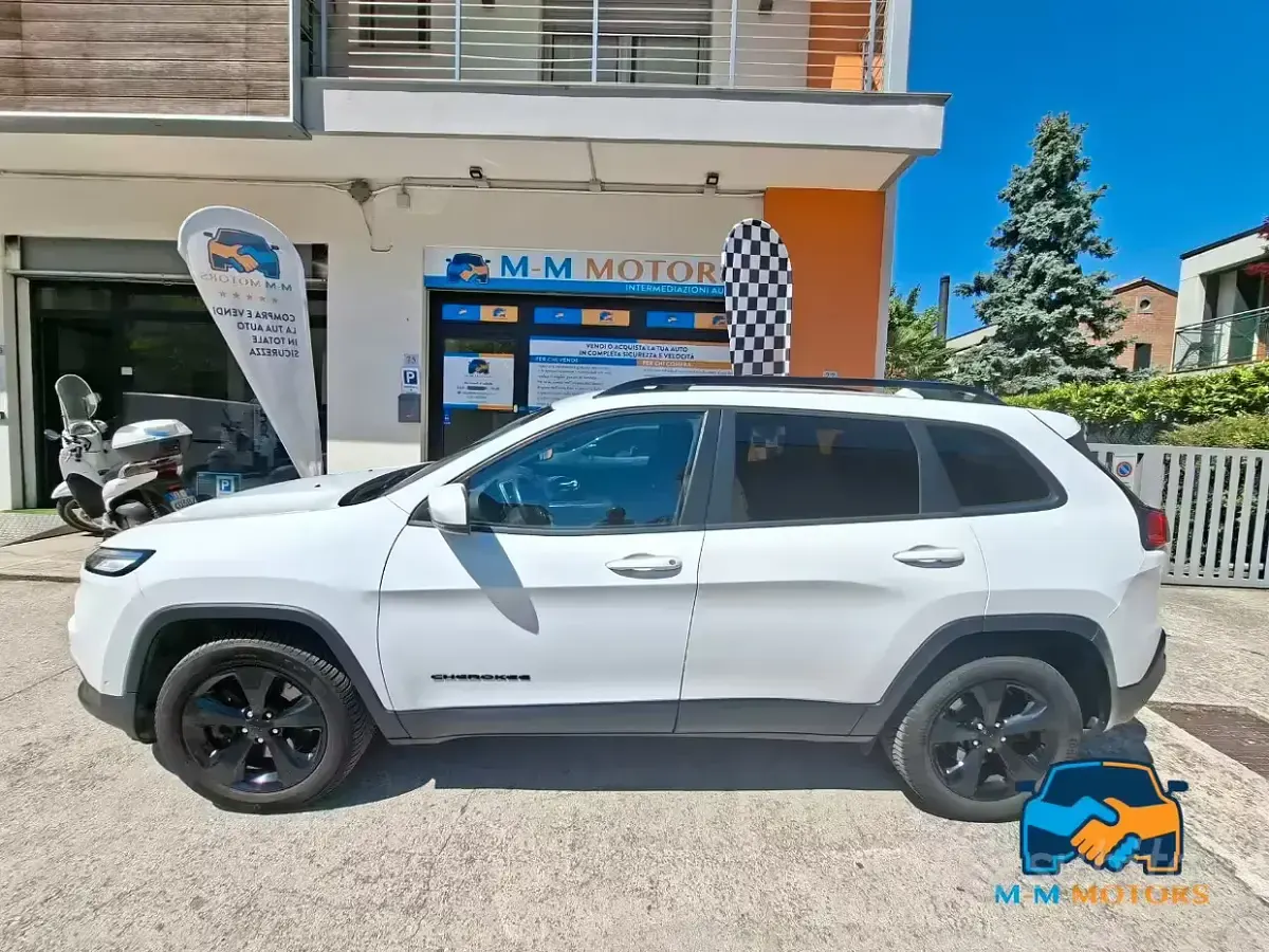 Usata Jeep Cherokee Night Eagle 185 CV (136 kW) 2016 Bianco SUV