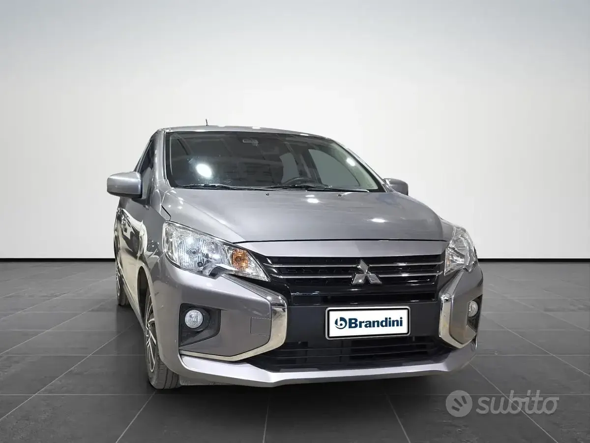 Usata Mitsubishi Space Star Intense 71 CV (52 kW) 2023 Grigio Utilitaria