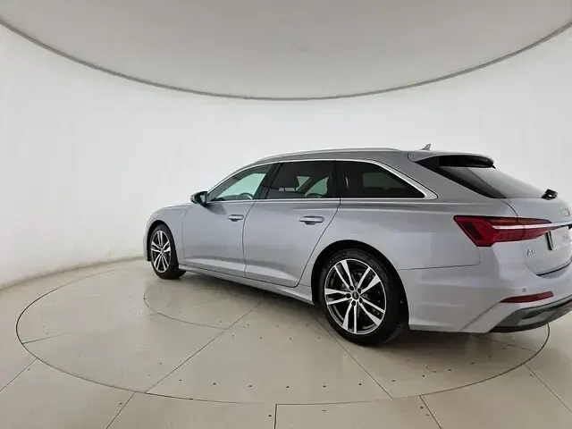 Usata Audi A6 S-Line 204 CV (150 kW) 2024 Argento fioretto metallizzato Station wagon