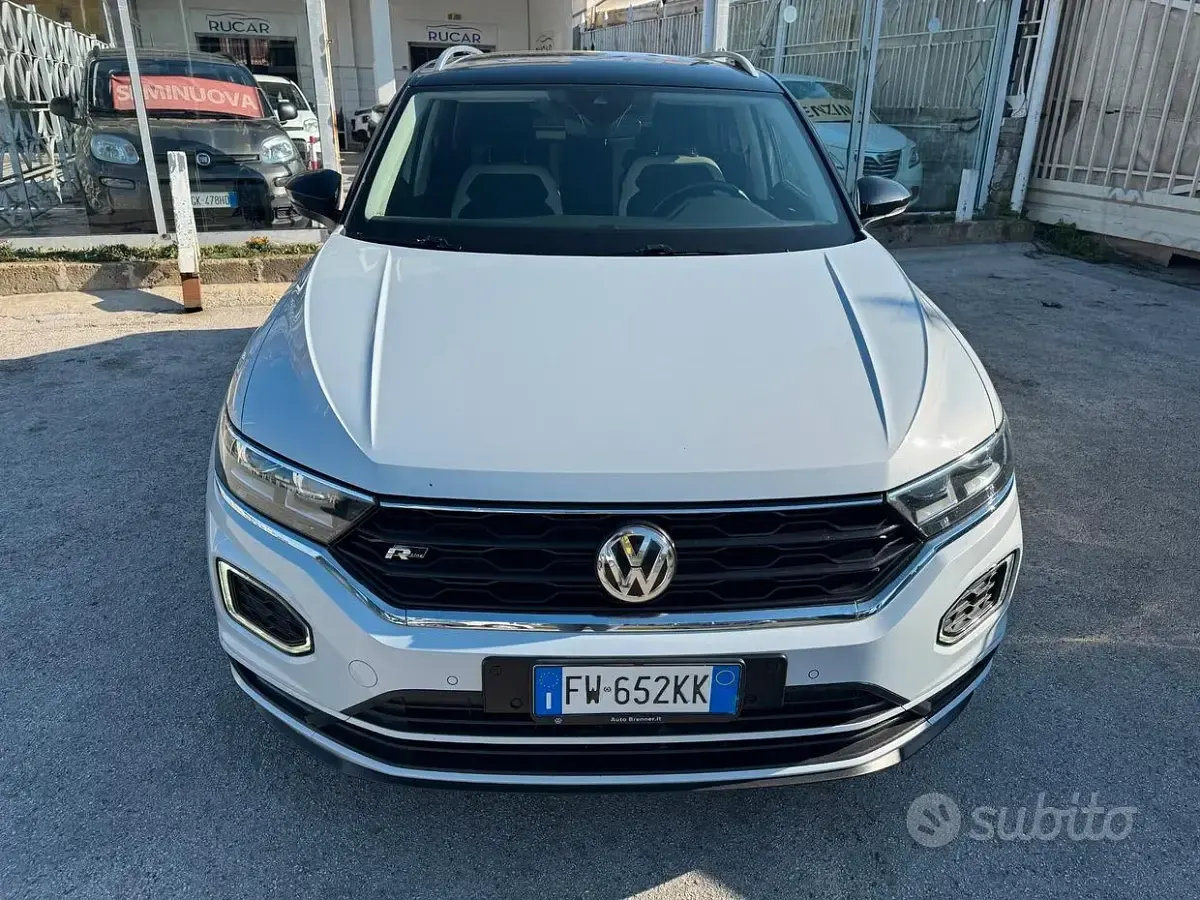 Usata VW T-Roc R-line 150 CV (110 kW) 2019 Grigio SUV