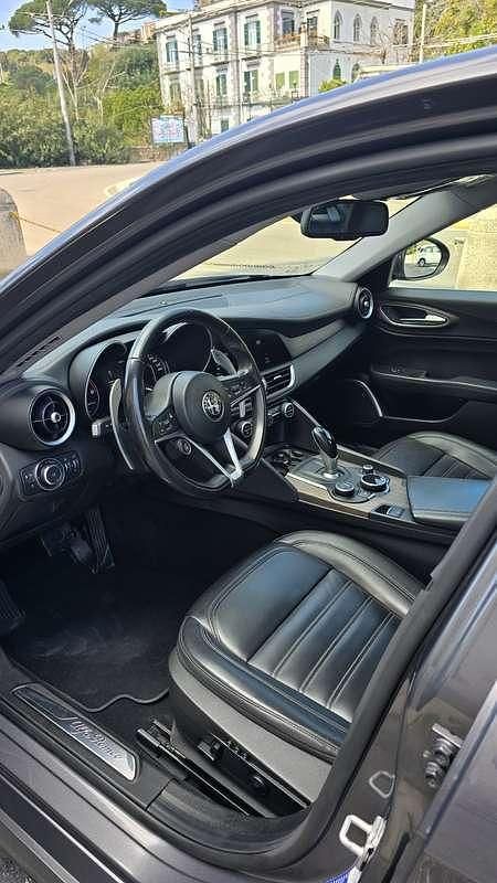 Usata Alfa Romeo Giulia Lusso 190 CV (139 kW) 2020 Grigio Berlina