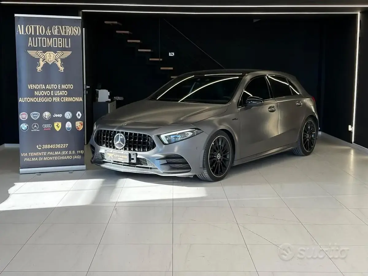 Usata Mercedes A250 Premium 224 CV (164 kW) 2019 Grigio Berlina