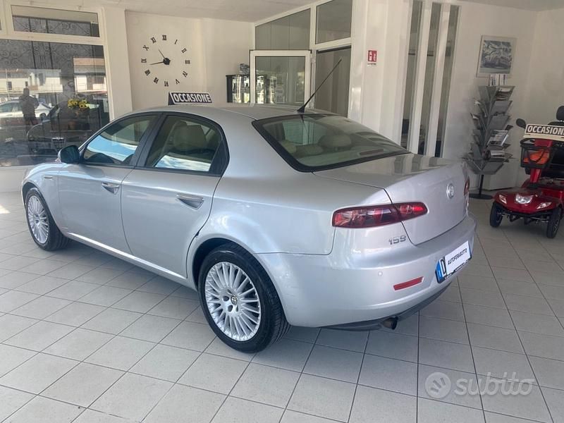 Usata Alfa Romeo 159 Distinctive 160 CV (117 kW) 2006 Grigio Berlina