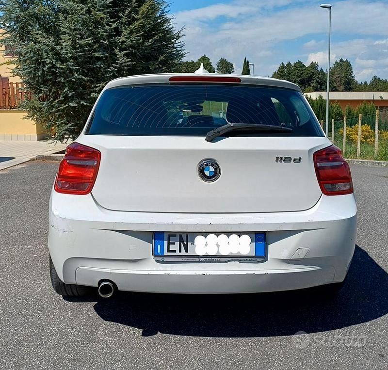 Begagnad BMW 118 Comfort Edition 143 HK (105 kW) 2012 Vit Halvkombi