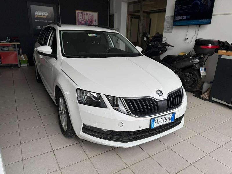 Usata Skoda Octavia Ambition 150 CV (110 kW) 2017 Bianco Station wagon