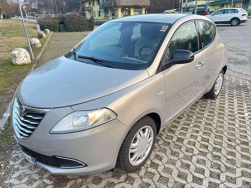 Usata Lancia Ypsilon S 69 CV (50 kW) 2012 Beige Utilitaria
