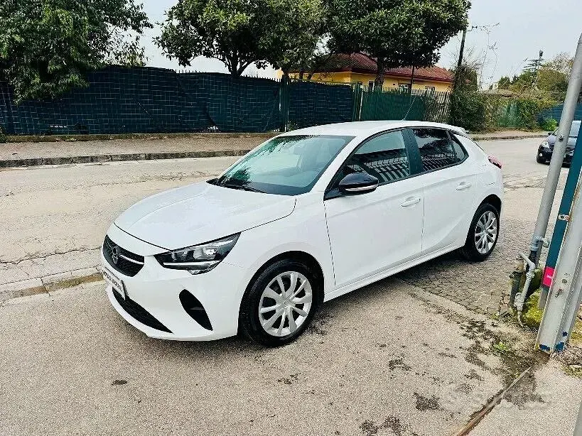 Usata Opel Corsa Elegance 102 CV (75 kW) 2022 Bianco Utilitaria