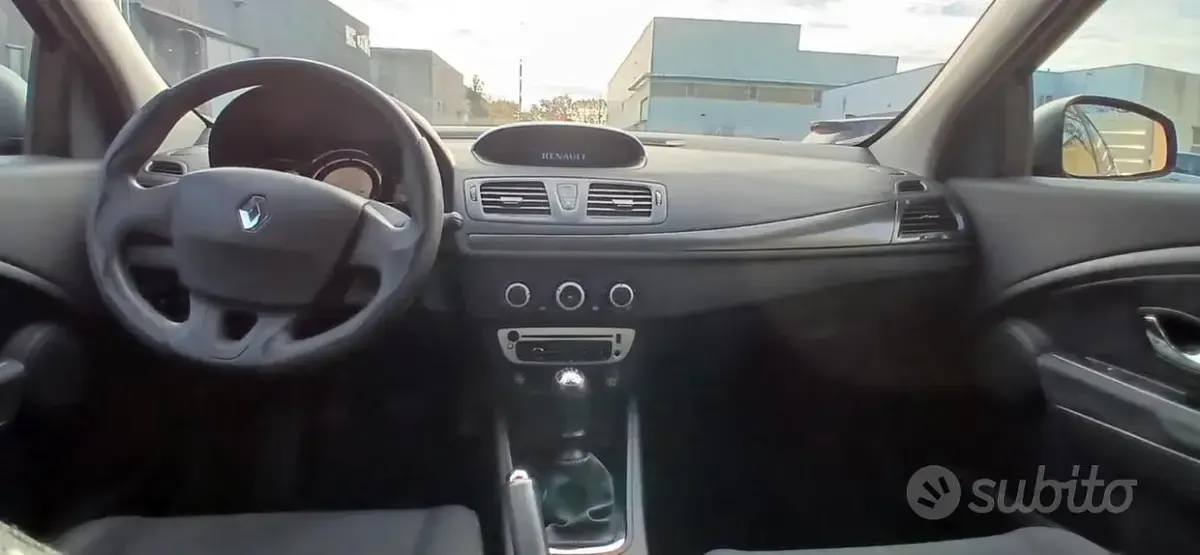 Usata Renault Mégane 110 CV (80 kW) 2013 Nero Berlina