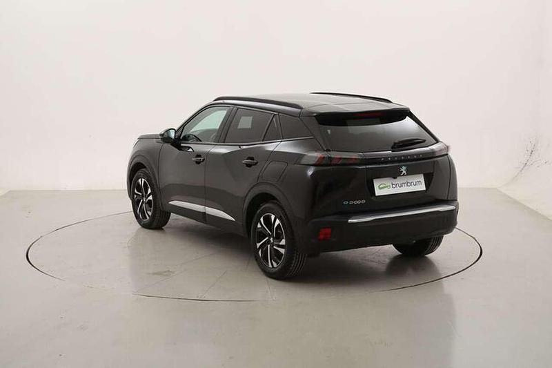 Usata Peugeot e-2008 Allure 56 kW (77 CV) 2021 Nero SUV