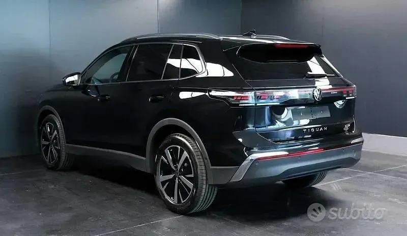 Nuova VW Tiguan 150 CV (110 kW) 2026 Nero SUV