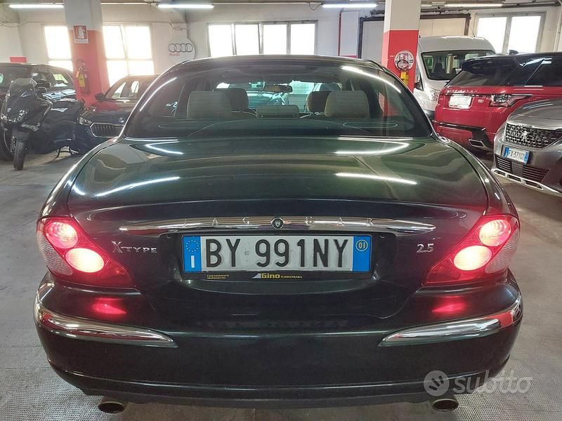 Usata Jaguar X-type Executive 196 CV (144 kW) 2001 Verde Berlina