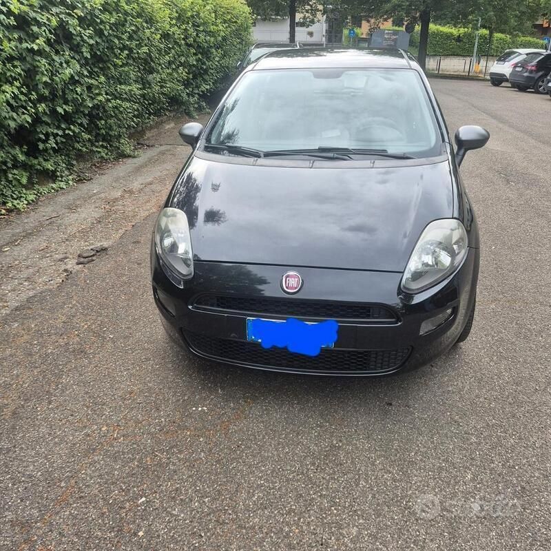Usata Fiat Punto 95 CV (69 kW) 2012 Nero Utilitaria