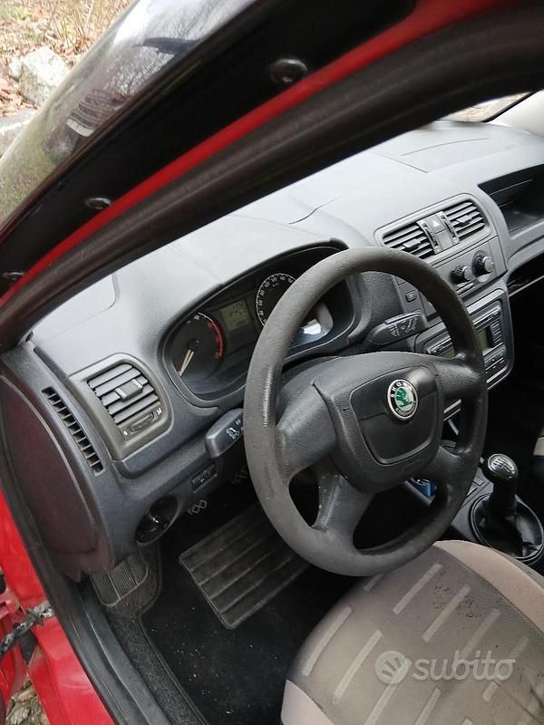 Usata Skoda Fabia 2011 Rosso Utilitaria