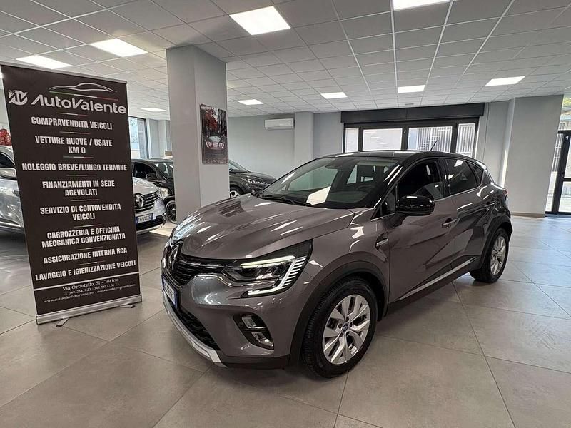 Grigio Usata 2021 Renault Captur Intens SUV | 16.990 € (Buon prezzo) - Immagine 1/4
