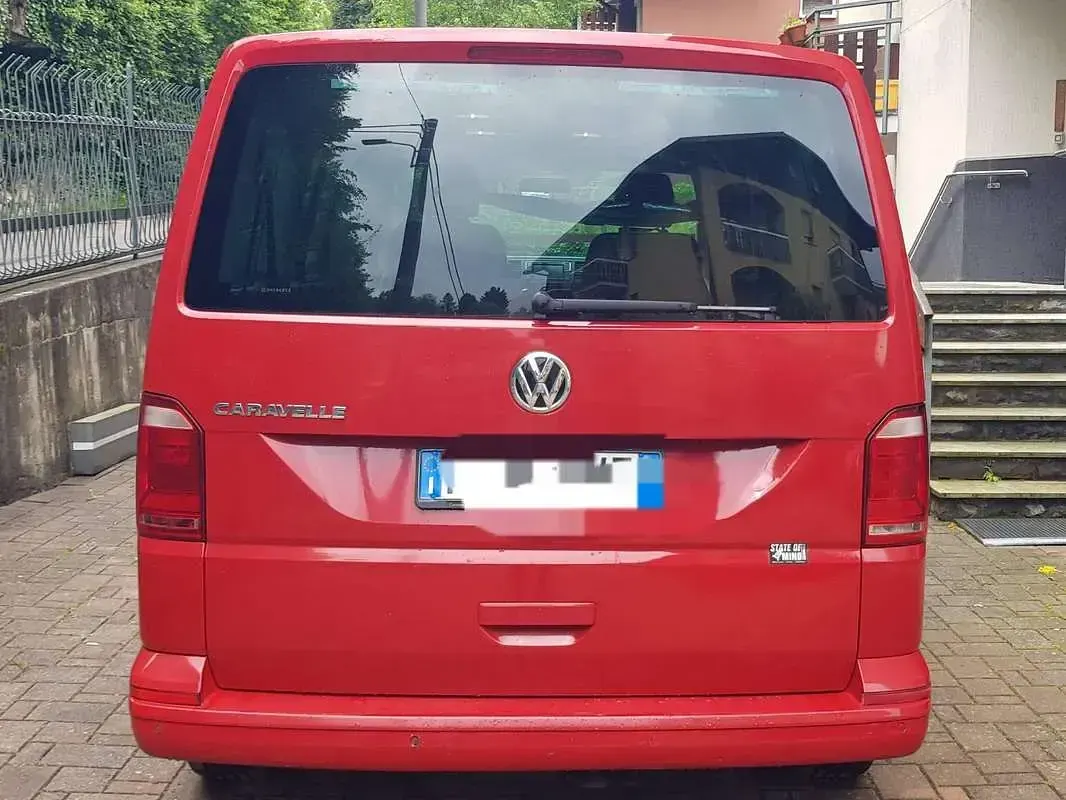 Occasion VW Caravelle 150 ch (110 kW) 2016 Rouge Van