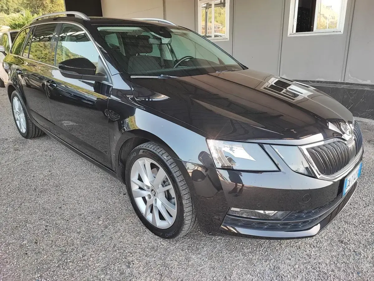 Usata Skoda Octavia G-TEC Style 131 CV (96 kW) 2020 Nero Station wagon