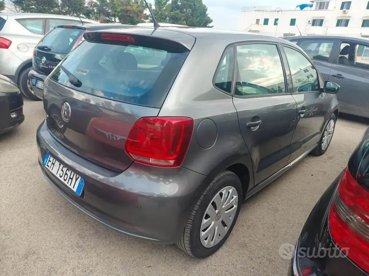 Usata VW Polo Comfortline 69 CV (50 kW) 2011 Grigio Utilitaria