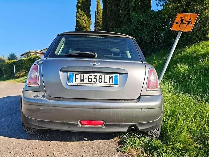 Begagnad Mini ONE 75 HK (55 kW) 2010 Grå Halvkombi