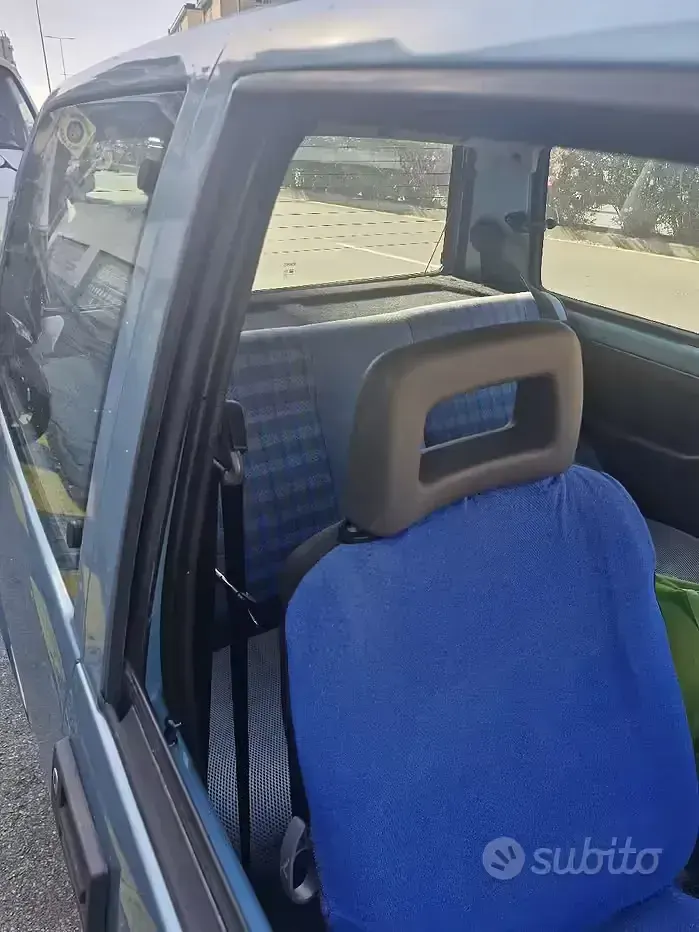 Usata Fiat Cinquecento 39 CV (28 kW) 1998 Bluazzurro Utilitaria
