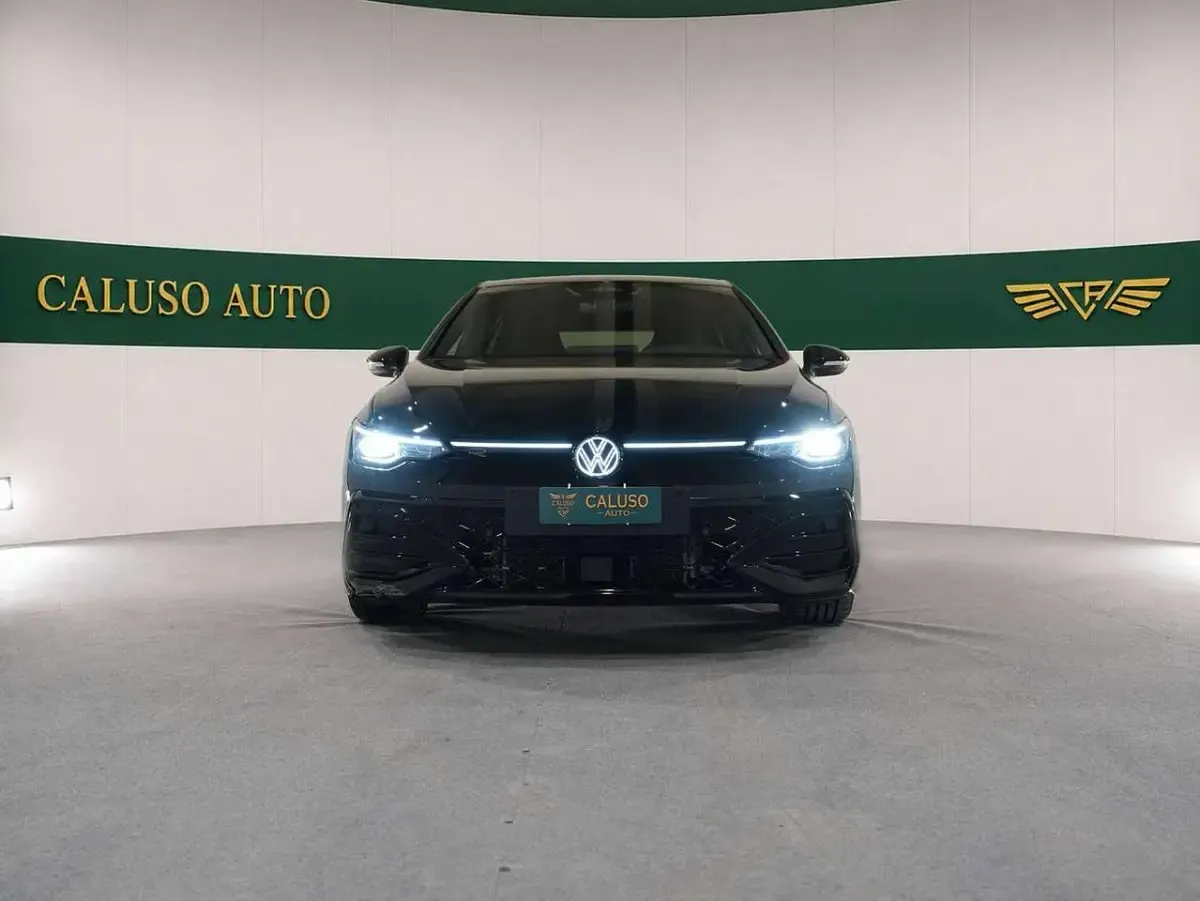 Usata VW Golf VIII R-line 150 CV (110 kW) 2023 Blu/azzurro Berlina