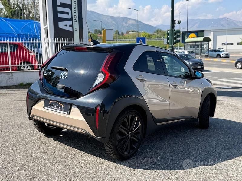 Gebraucht Toyota Aygo X Trend 72 PS (52 kW) 2022 Braun SUV