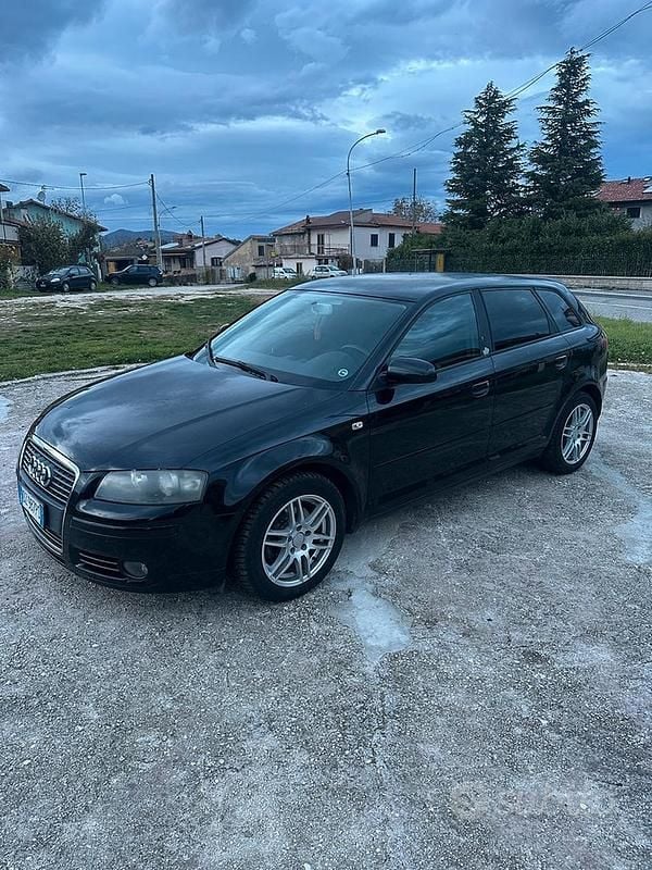 Nero Usata 2008 Audi A3 Ambiente Due volumi | 3000 € (Ottimo prezzo) - Immagine 1/4