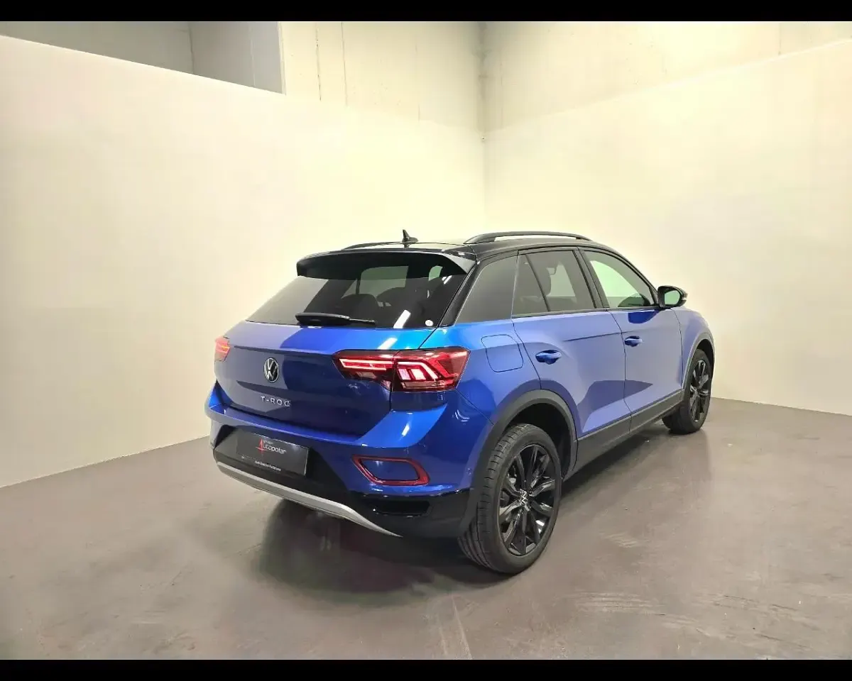 Usata VW T-Roc Style 110 CV (80 kW) 2022 Blu SUV