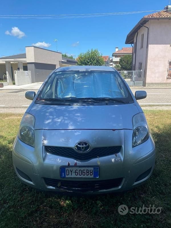 Usata Toyota Auris 100 CV (73 kW) 2009 Utilitaria