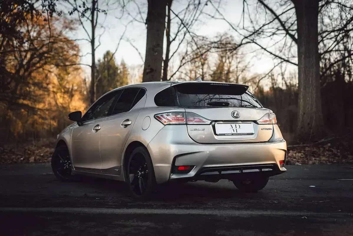 Usata Lexus CT200h 99 CV (72 kW) 2015 Grigio Berlina