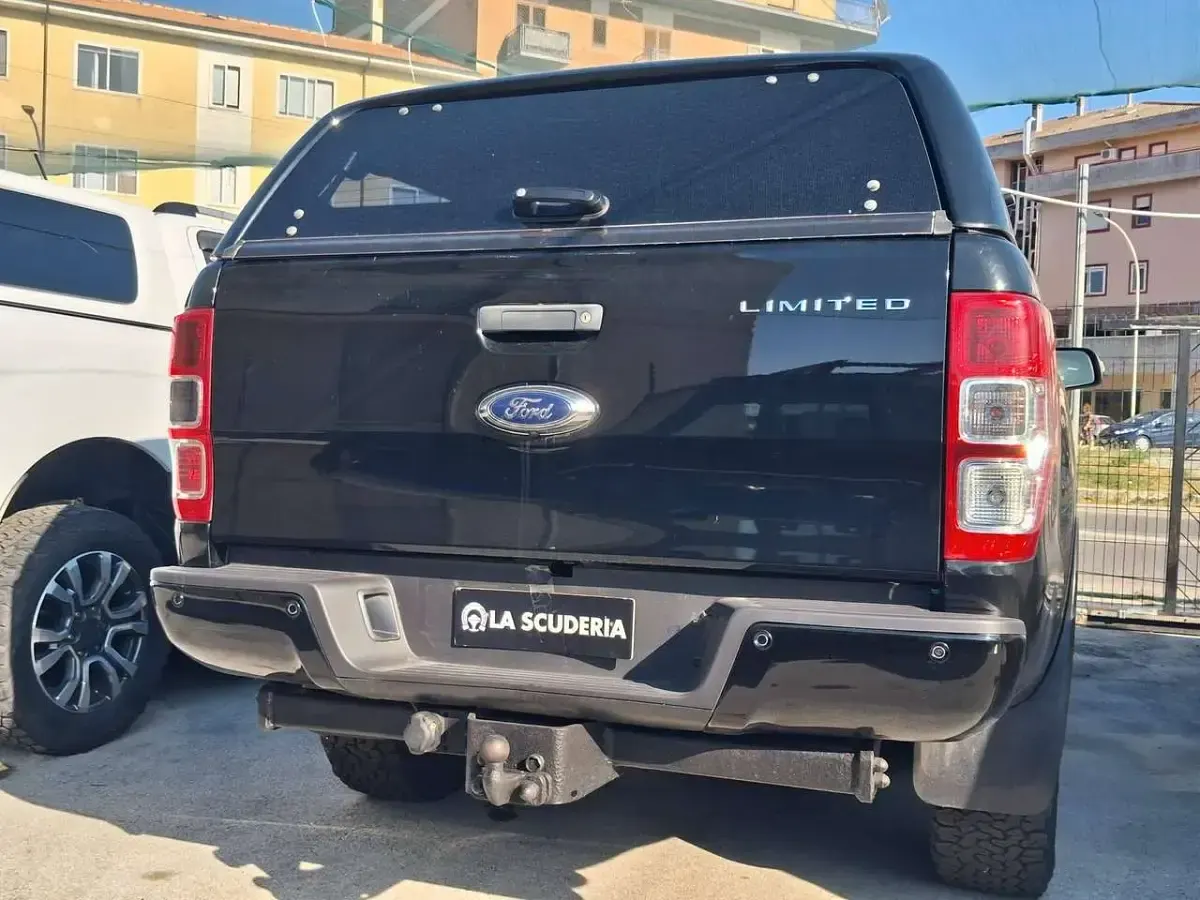 Usata Ford Ranger Limited 200 CV (147 kW) 2018 Nero Pick-up