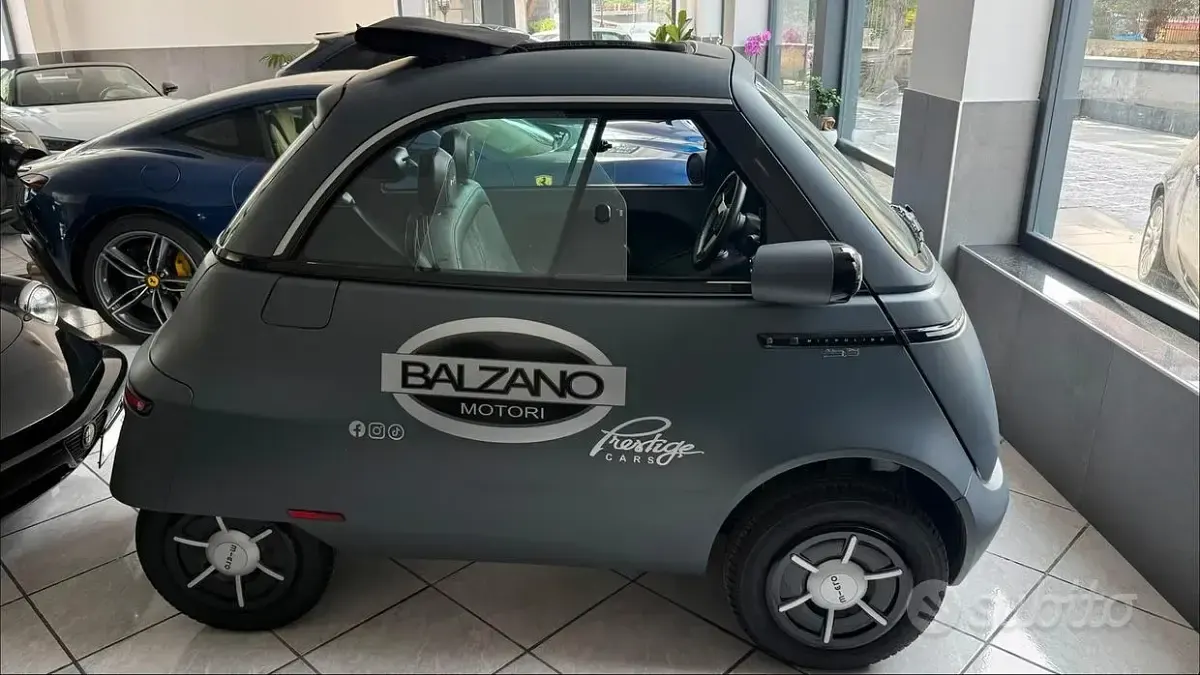 Nuova Micro Microlino 12 kW (17 CV) 2025 Grigio Utilitaria