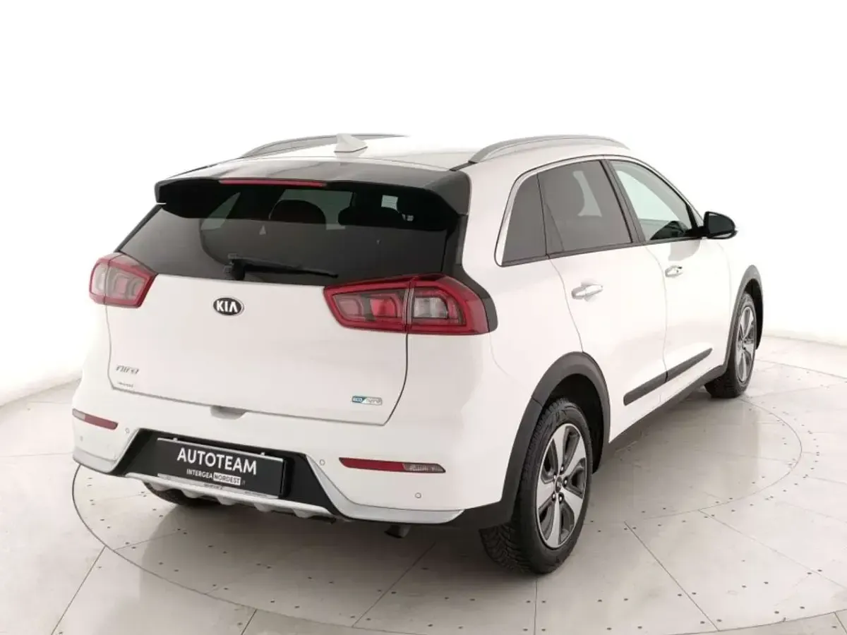 Usata Kia Niro Style 105 CV (77 kW) 2017 Bianco SUV
