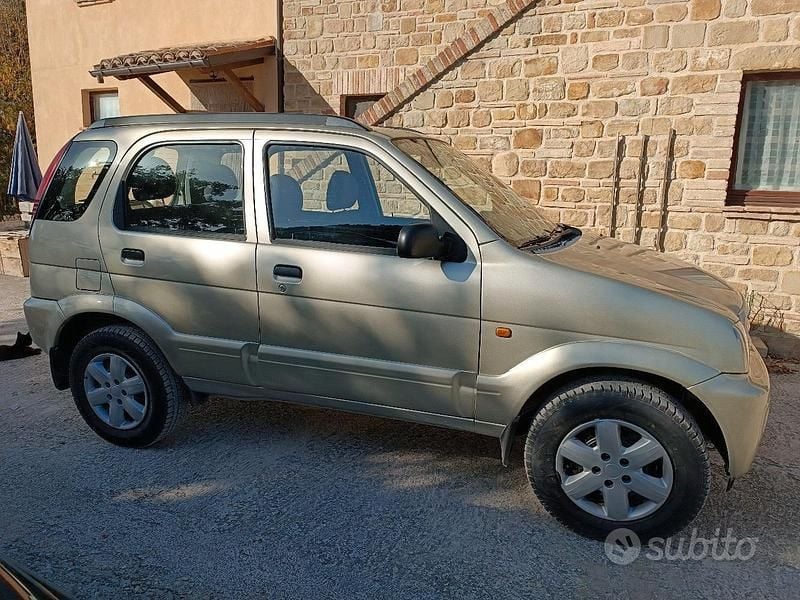 Usata Daihatsu Terios 2005 Marrone SUV