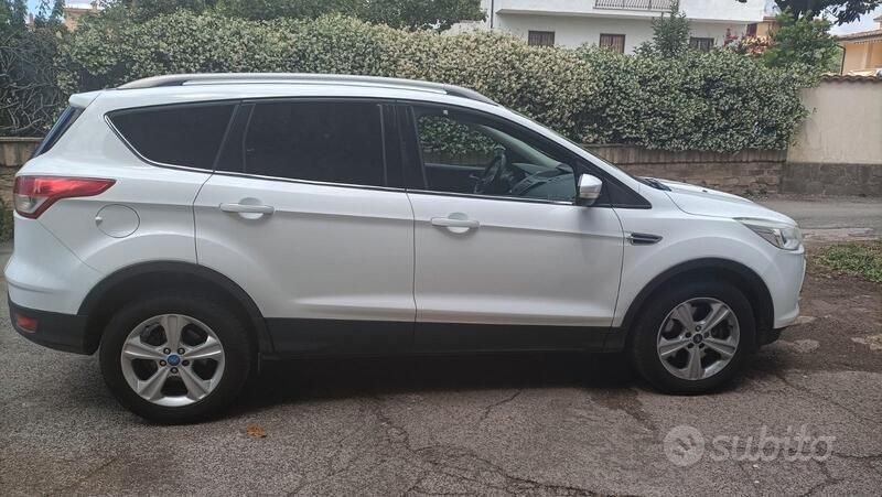 Bianco Usata 2014 Ford Kuga SUV | 6500 € (Ottimo prezzo) - Immagine 1/4
