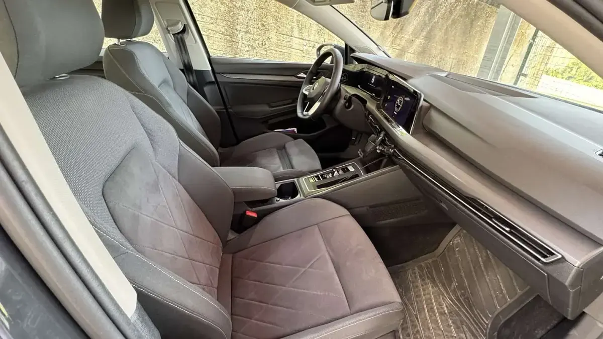 Usata VW Golf VIII Style 131 CV (96 kW) 2022 Berlina