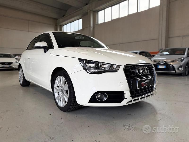 Usata Audi A1 Ambition 105 CV (77 kW) 2011 Bianco Utilitaria