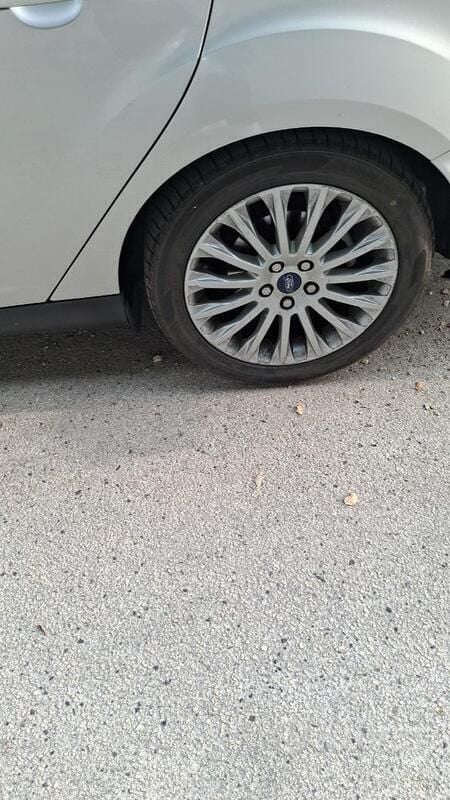 Usata Ford Fusion 101 CV (74 kW) 2011 Grigio Utilitaria