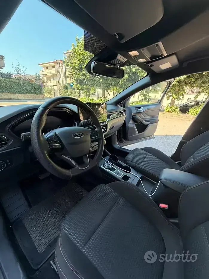 Usata Ford Focus ST-Line X 120 CV (88 kW) 2022 Grigio Berlina