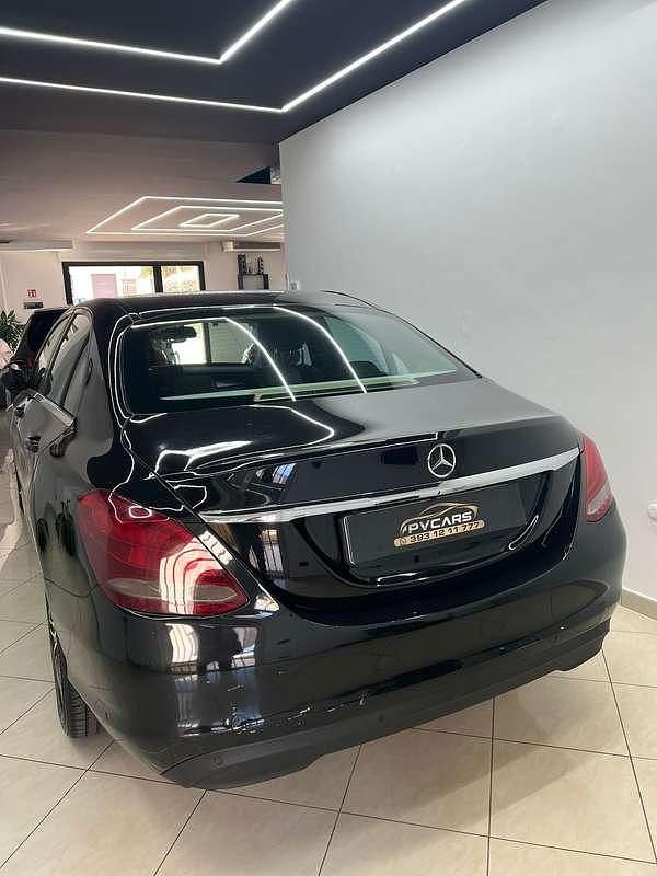 Usata Mercedes C200 Premium 136 CV (100 kW) 2016 Nero Berlina