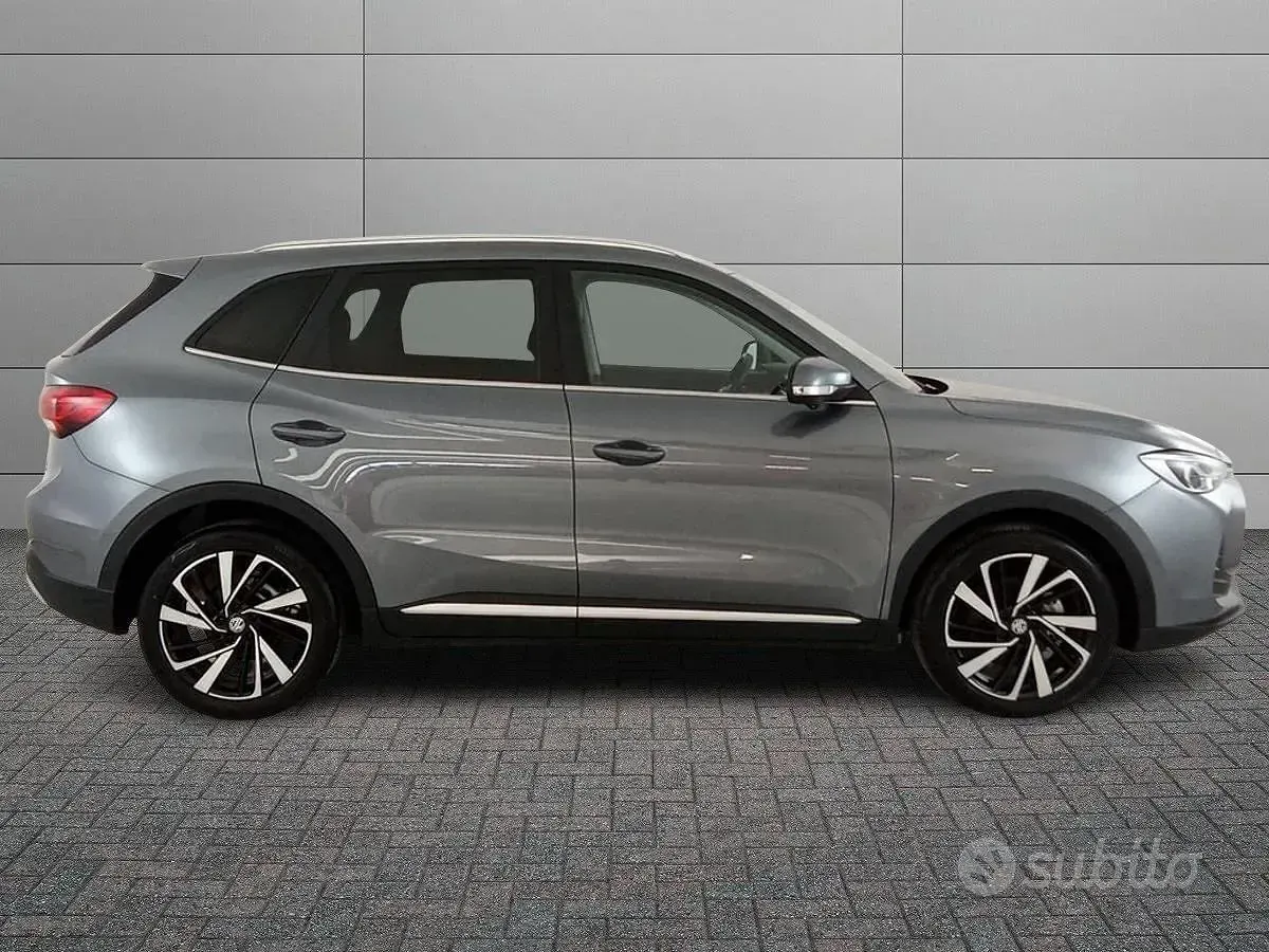 Usata MG ZS Luxury 102 CV (75 kW) 2025 Grigio SUV