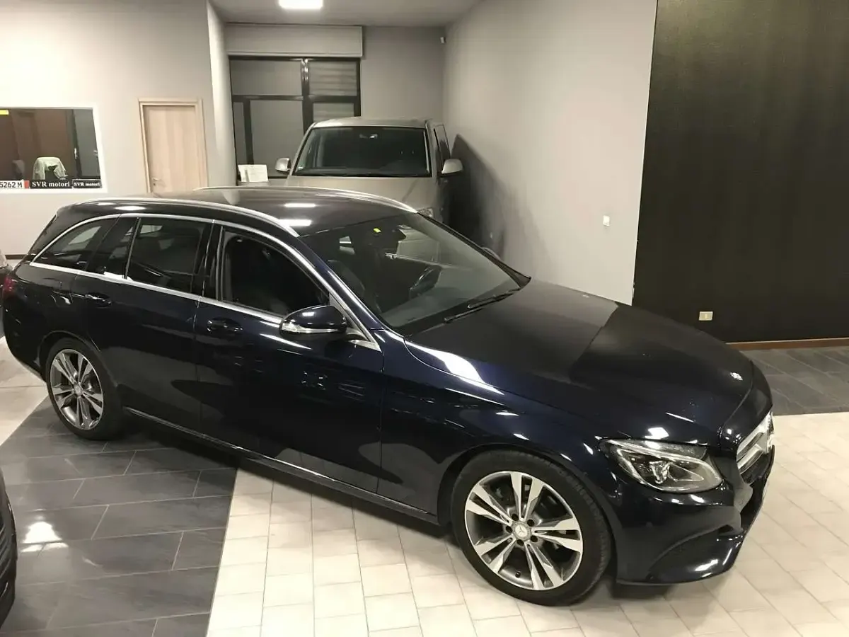 Usata Mercedes C220 170 CV (125 kW) 2015 Blu/azzurro Station wagon