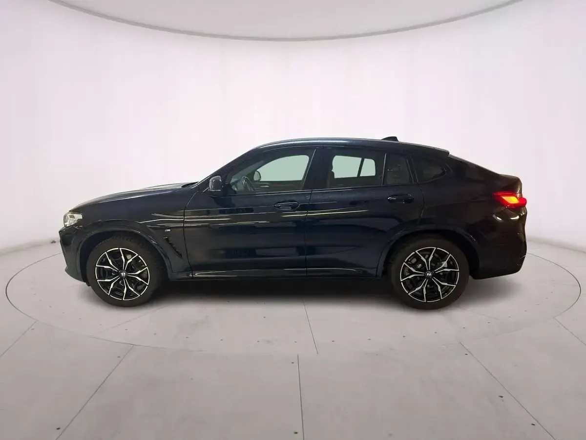 Usata BMW X4 M Sport 190 CV (139 kW) 2023 Carbon black SUV