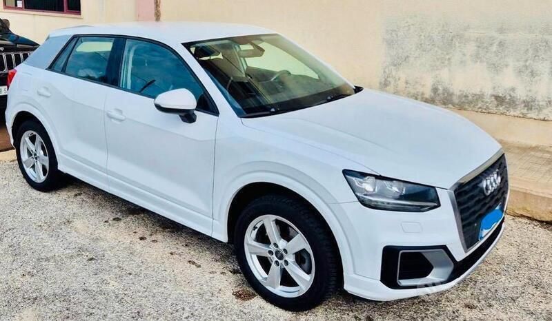 Usata Audi Q2 Design 116 CV (85 kW) 2017 Bianco SUV