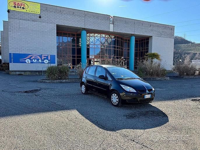 Usata Mitsubishi Colt 75 CV (55 kW) 2006 Nero Berlina