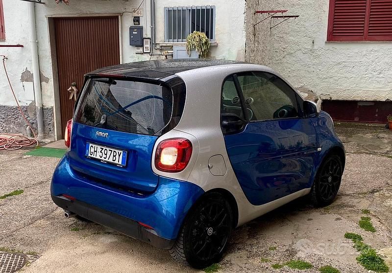 Usata Smart ForTwo Coupé Passion 71 CV (52 kW) 2015 Utilitaria