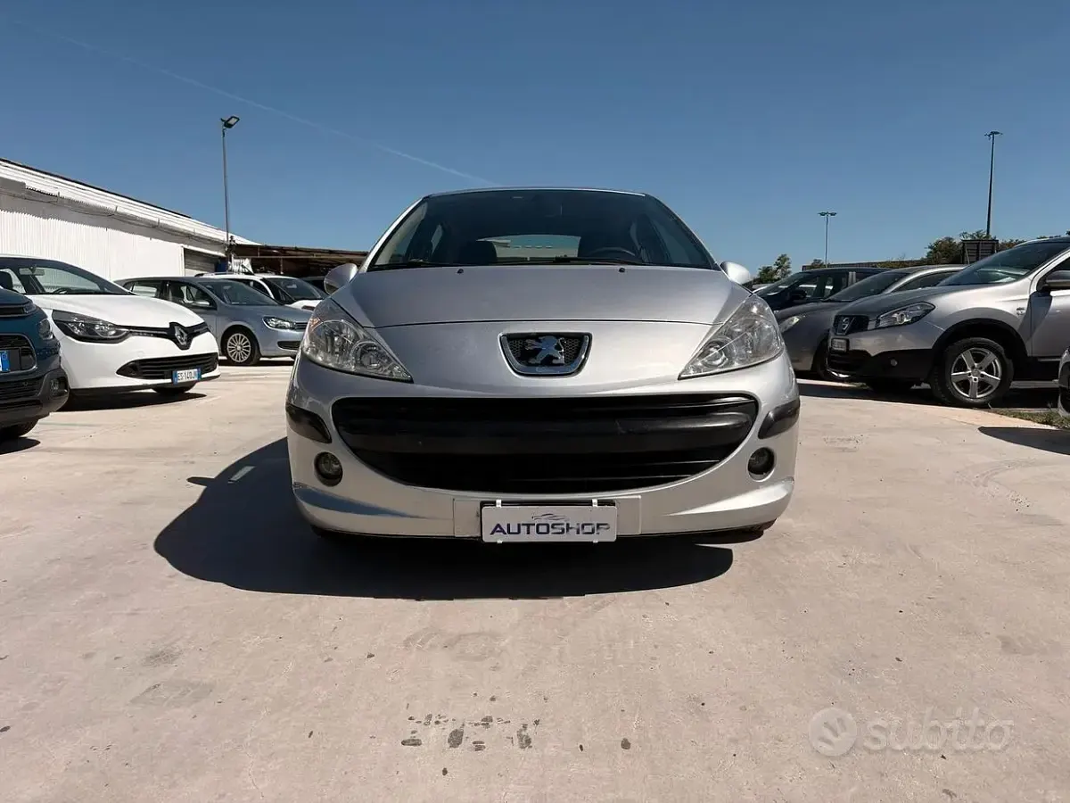 Usata Peugeot 207 70 CV (51 kW) 2007 Grigio Berlina